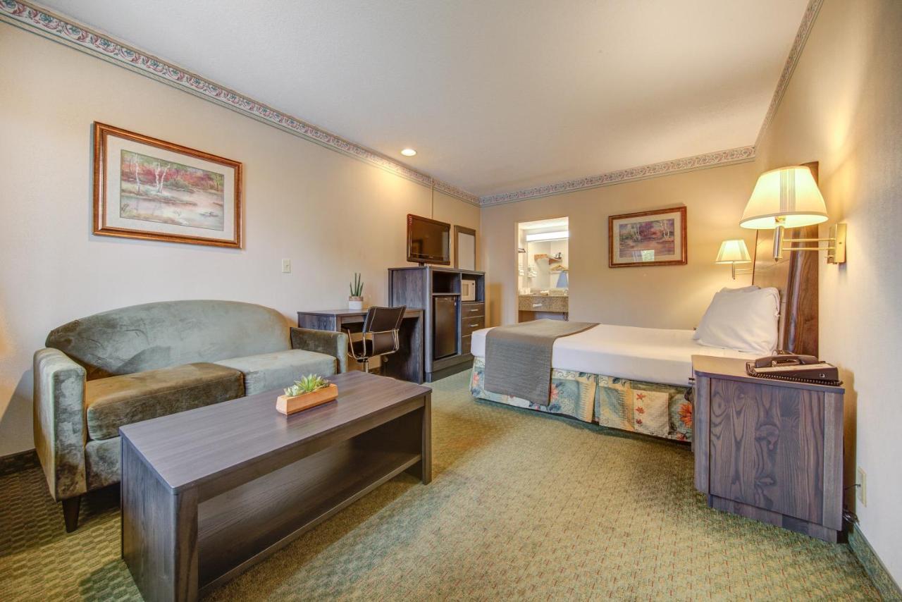 College Inn Monmouth 외부 사진